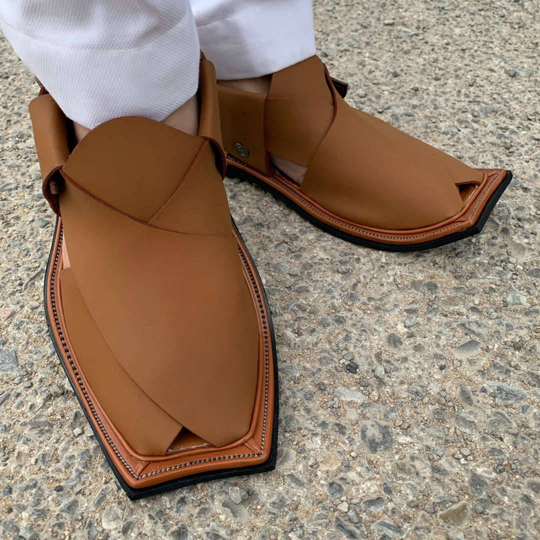 MATTE LEATHER CAMEL: 059
