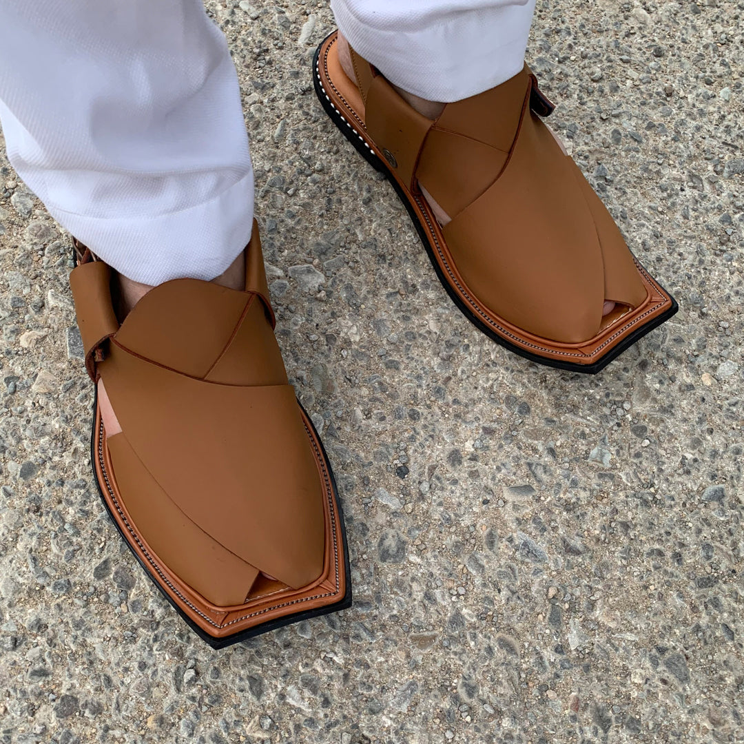 MATTE LEATHER CAMEL: 059